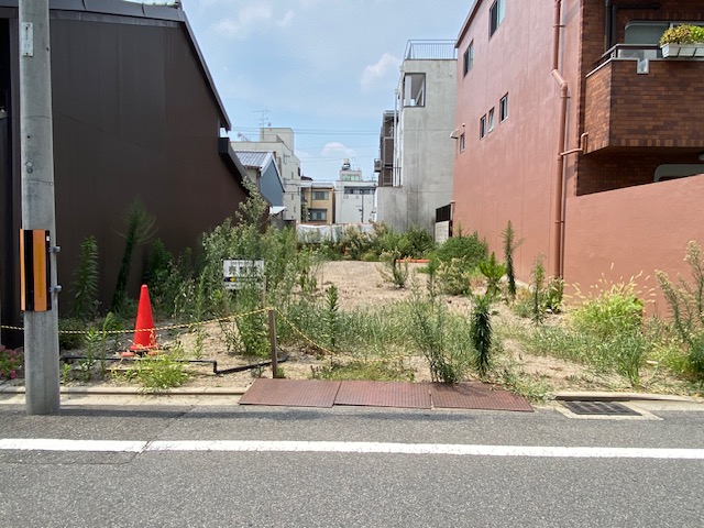 建築条件無し　河原町二条　売土地（北側）
